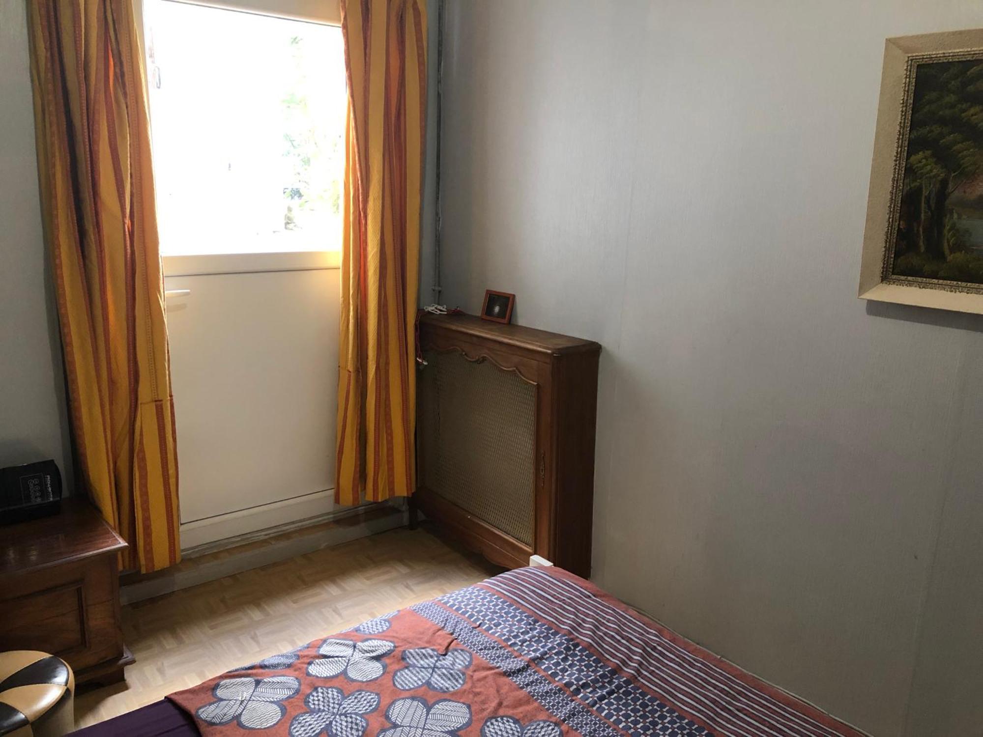 Guesthouse Familial Pour 2,3,4 Personnes De 44M2- Accessible Handic -Rez De Chaussee-Vues Sur Rue Et Patio Prive - Sejour, Chambre Separee-Cuisine,Salle De Bain,Lit Double Et Canape-Lit 2Pers-Entree De La Rue Berzelius-5 Minutes Du Metro Brochant-Lig Paris Eksteriør billede