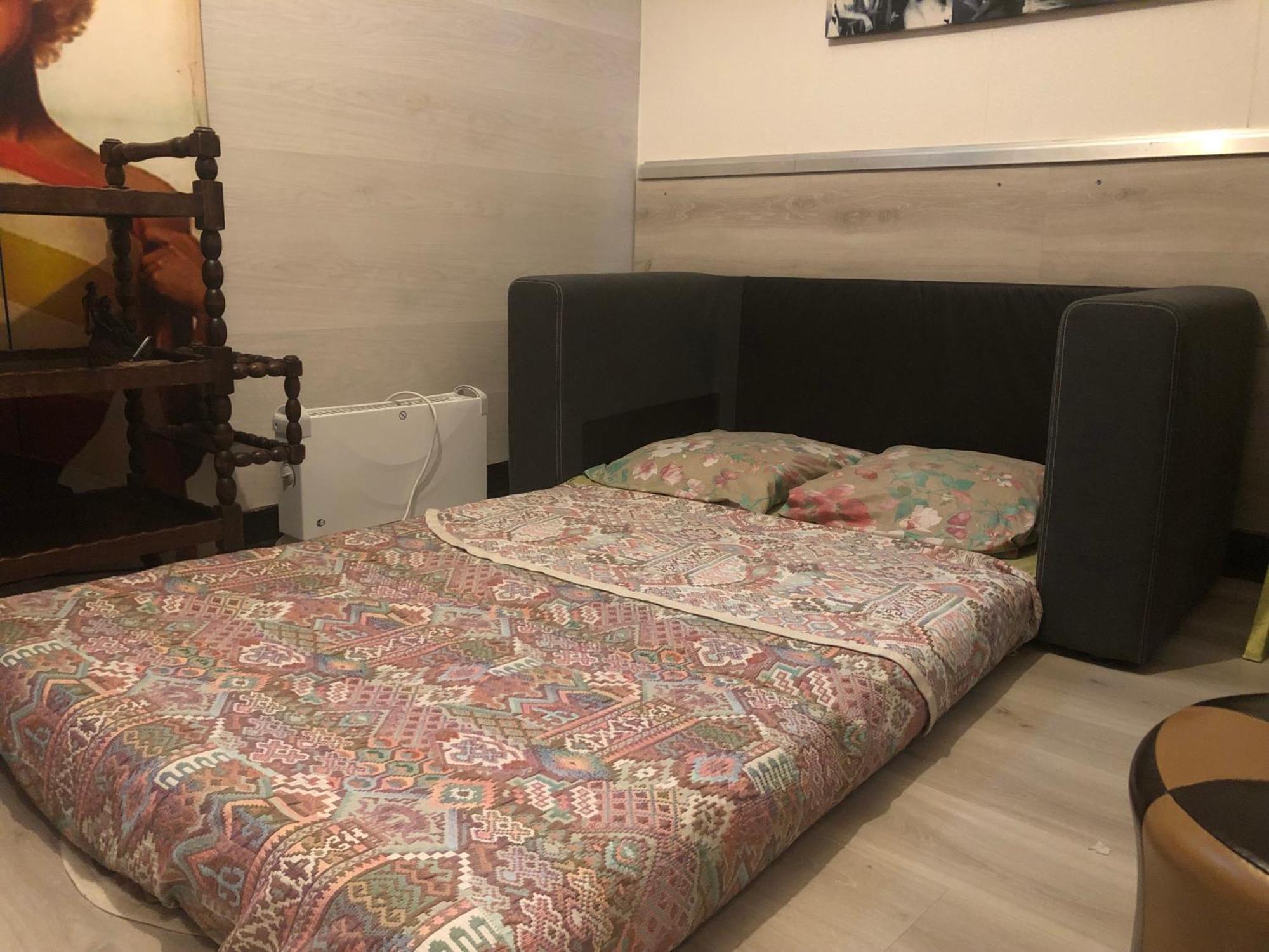 Guesthouse Familial Pour 2,3,4 Personnes De 44M2- Accessible Handic -Rez De Chaussee-Vues Sur Rue Et Patio Prive - Sejour, Chambre Separee-Cuisine,Salle De Bain,Lit Double Et Canape-Lit 2Pers-Entree De La Rue Berzelius-5 Minutes Du Metro Brochant-Lig Paris Eksteriør billede